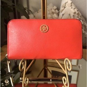 TORY BURCH ZIP AROUND LONG WALLET
